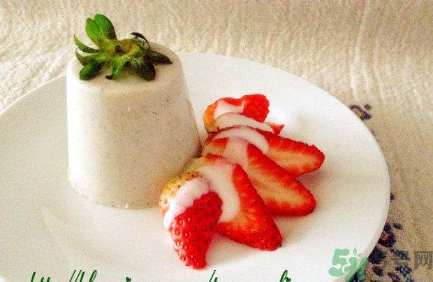 什么是草莓牛奶羊羹？草莓牛奶羊羹怎么做？