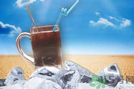 喝完酸梅湯后可以喝牛奶嗎？酸梅湯可以喝牛奶一起喝嗎？