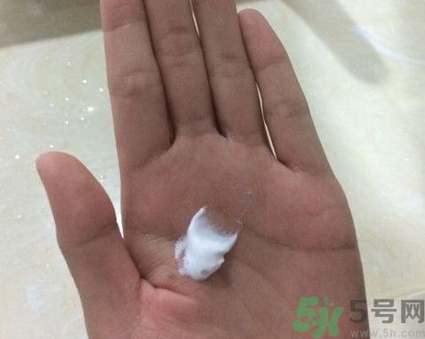 一人一方龍腦祛痘凈顏洗面奶怎么樣？好用嗎？