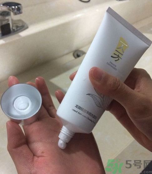 一人一方龍腦祛痘凈顏洗面奶怎么樣？好用嗎？