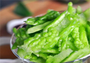 新鮮的苦瓜片能泡水喝嗎？新鮮苦瓜片泡水喝好嗎？