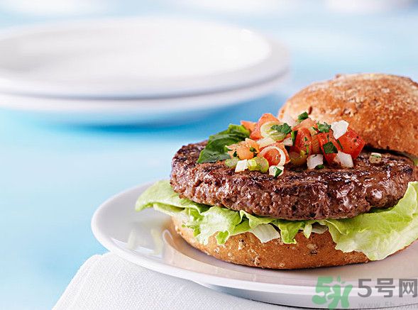 健身前后吃牛肉哪個部位好？健身前后吃牛肉什么部位好？