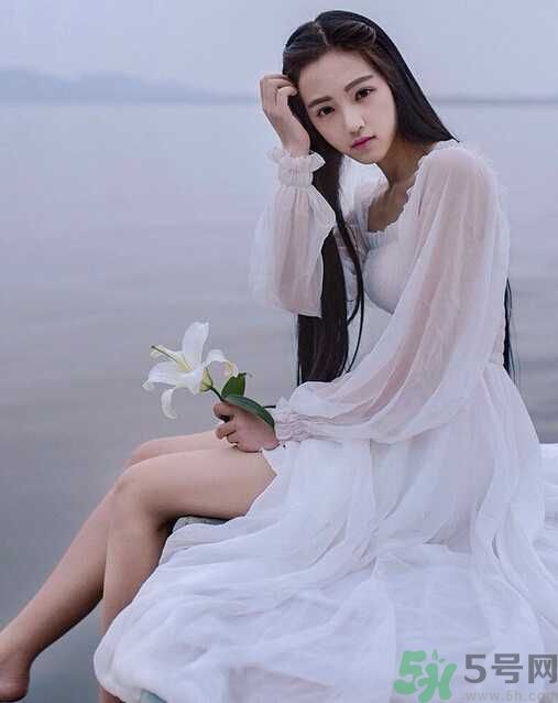 武大?；ㄇ寮儾辉?武大校花整過容嗎？