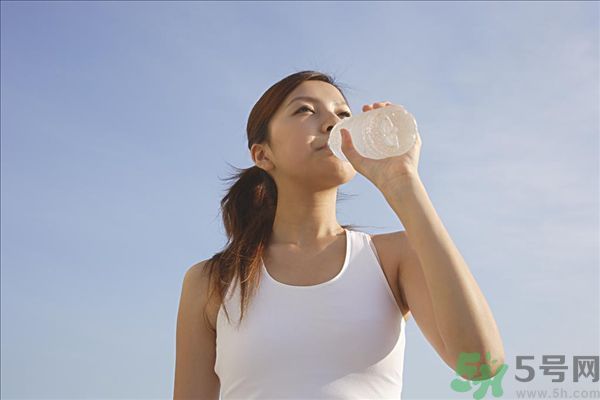 邊跑步邊喝豆?jié){可以嗎？跑步的時(shí)候喝豆?jié){好嗎？