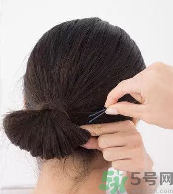 直發(fā)無(wú)劉海怎么扎好看?怎么扎可愛(ài)發(fā)型 直發(fā)無(wú)劉海怎么扎好看?怎么扎可愛(ài)發(fā)型