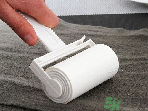 白襯衫粘毛怎么辦?粘毛的衣服怎么處理 白襯衫粘毛怎么辦?粘毛的衣服怎么處理