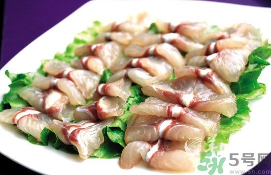 油燜干魚怎么做的？干魚怎么炒好吃？