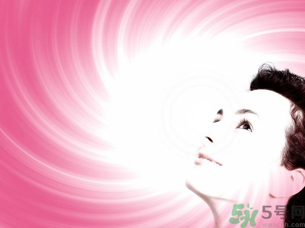 暗沉油性皮膚用什么護(hù)膚品？油性皮膚暗沉怎么護(hù)理？