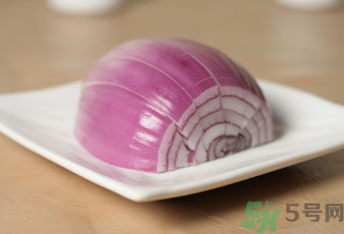洋蔥可以生吃嗎？洋蔥生吃有什么好處？