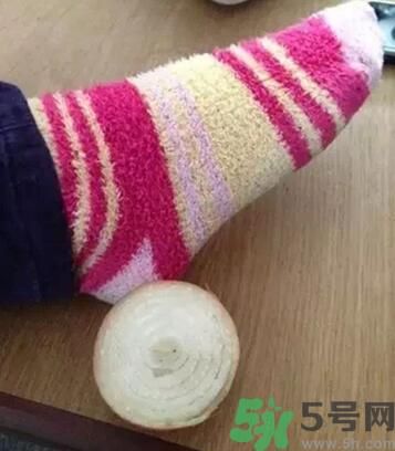 發(fā)燒可以吃洋蔥嗎？發(fā)燒能吃洋蔥嗎？