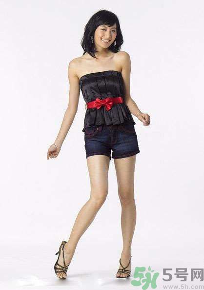 北大醫(yī)學(xué)部強(qiáng)制女生跳短裙操是怎么回事？