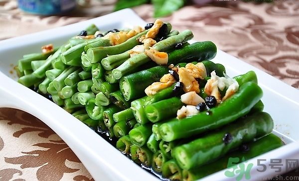 四季豆早期中毒的癥狀有哪些？吃四季豆中毒了怎么辦？