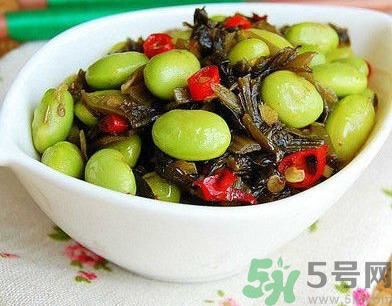 芥菜與鯽魚可以一起吃嗎？芥菜和鯽魚一起吃好不好？