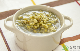 皮膚過(guò)敏能吃綠豆嗎？皮膚過(guò)敏能不能喝綠豆湯？