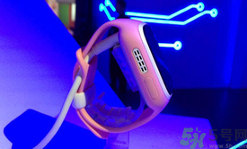 360巴迪龍兒童手表5和5s怎么樣？防水嗎？使用教程