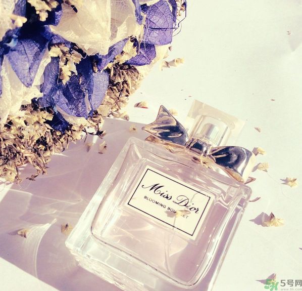 迪奧真我淡香氛適合什么年齡用？迪奧真我淡香氛是什么味道？