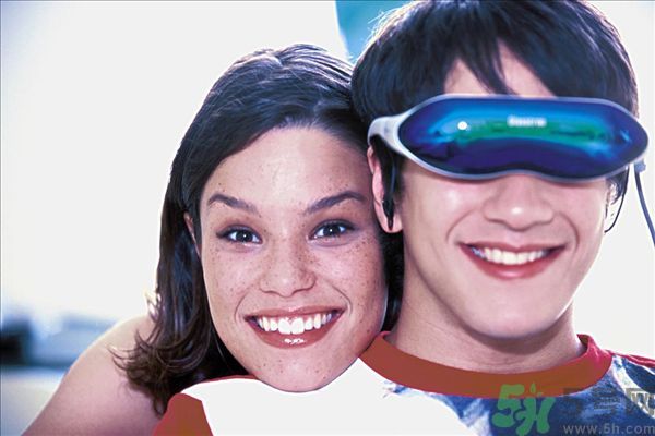 4k vr眼鏡對(duì)眼睛有損傷嗎？4k vr眼鏡對(duì)眼睛危害有哪些