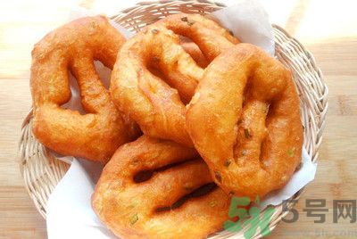 油餅和酸奶可以同食嗎?油餅和酸奶一起吃會怎么樣？