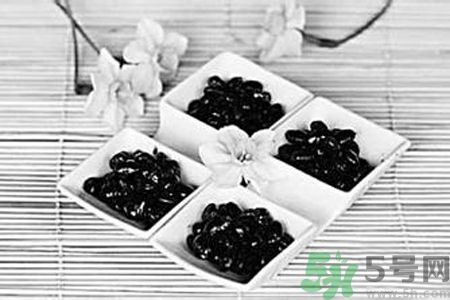 黑豆可以和牛奶一起煮嗎？黑豆和牛奶可以一起吃嗎？