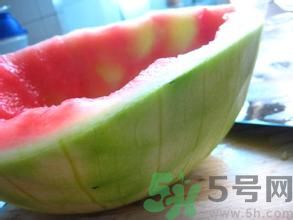 西瓜皮能敷臉嗎？怎么用西瓜皮敷臉？