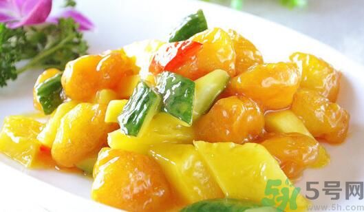 馬蹄能和菠蘿一起吃嗎？馬蹄和菠蘿一起吃好嗎？