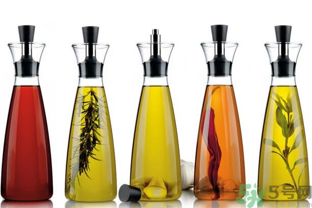 橄欖調(diào)和油比普通調(diào)和油好嗎？橄欖調(diào)和油好嗎？