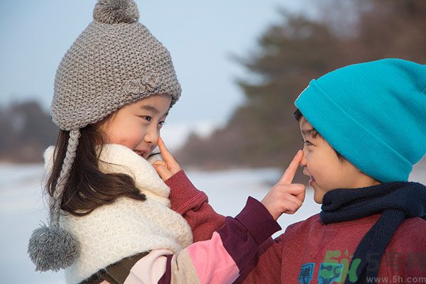 鼻塞用熱毛巾敷有用么？鼻塞怎么快速通氣？
