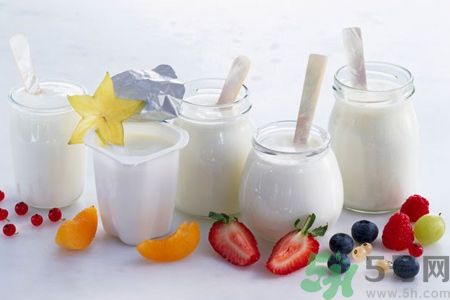 喝酸奶胃疼是為什么？喝酸奶為什么會(huì)胃疼？