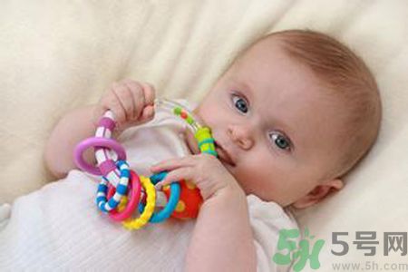 怎么判斷寶寶有沒(méi)有中暑？夏天寶寶怎么預(yù)防中暑？