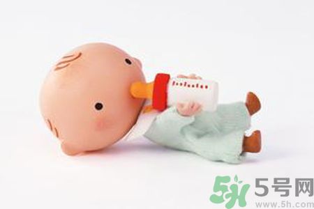 寶寶夏季中暑的原因？寶寶夏季中暑了怎么辦？