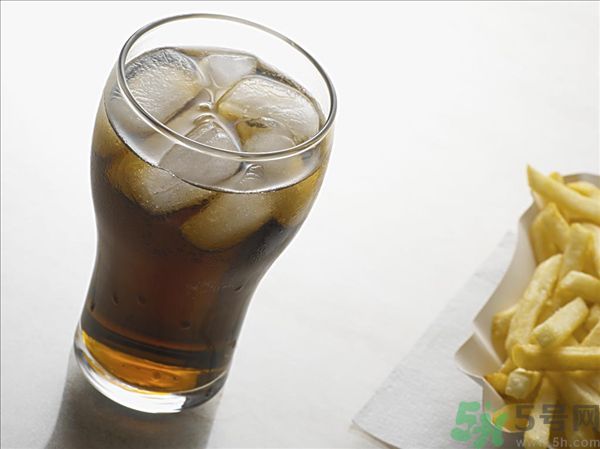 腎結(jié)石能喝冰啤酒嗎？腎結(jié)石喝啤酒好嗎？