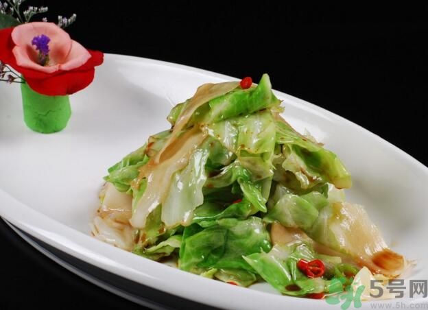 經(jīng)期可以吃包菜嗎？經(jīng)期吃包菜會(huì)肚子痛嗎？