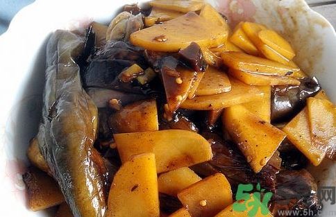 茄子可以和土豆一起吃嗎?茄子能和土豆同吃嗎? 茄子可以和土豆一起吃嗎?茄子能和土豆同吃嗎?