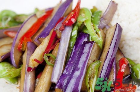 茄子可以和洋蔥一起吃嗎?茄子能和洋蔥同吃嗎? 茄子可以和洋蔥一起吃嗎?茄子能和洋蔥同吃嗎?