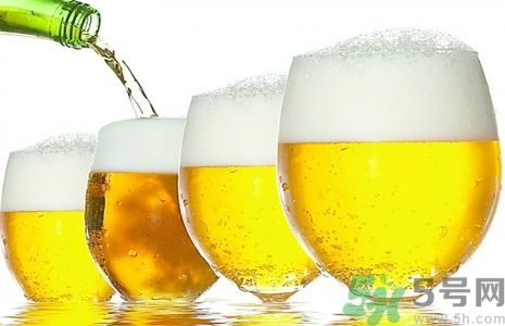 過期啤酒能喝嗎？過期啤酒喝了會怎么樣？