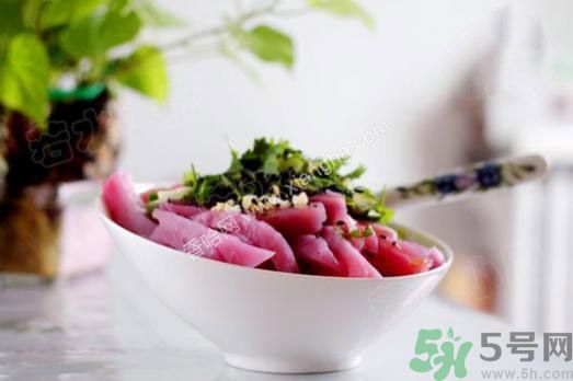 衣服上染上了莧菜汁怎么辦？衣服上的莧菜汁怎么洗掉？