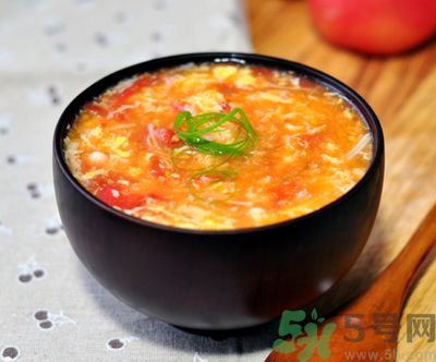 坐月子能吃生西紅柿？月子里能不能吃生的西紅柿？