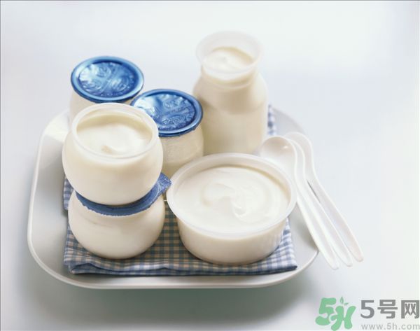 吃魚可以喝酸奶嗎？吃魚的時(shí)候能喝酸奶嗎