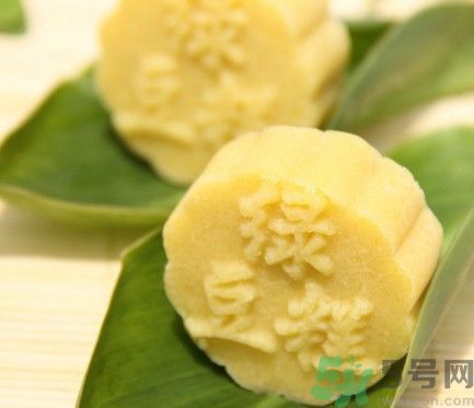 吃綠豆糕可以喝酸奶嗎？吃綠豆糕喝酸奶好不好？