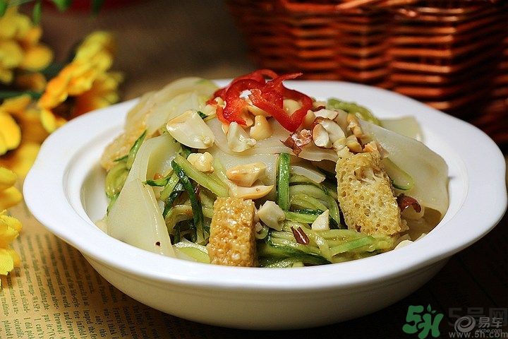 吃消炎藥還能吃涼皮涼面嗎？吃消炎藥吃涼皮會怎么樣？