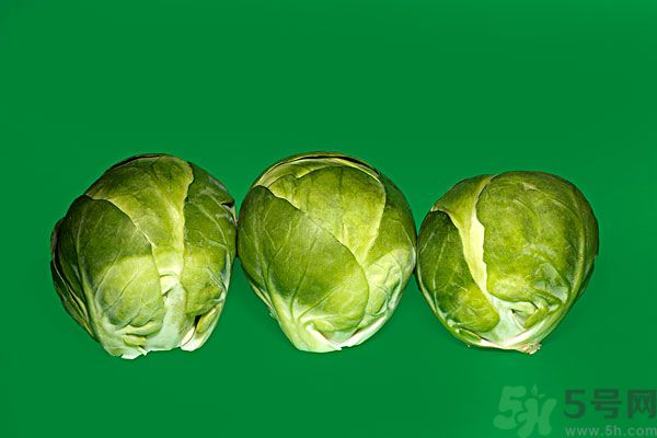 包菜外面爛了還能吃嗎？包菜里面有花可以吃嗎？