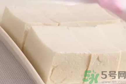 番茄可以和豆腐一起吃嗎?番茄能和豆腐同吃嗎? 番茄可以和豆腐一起吃嗎?番茄能和豆腐同吃嗎?