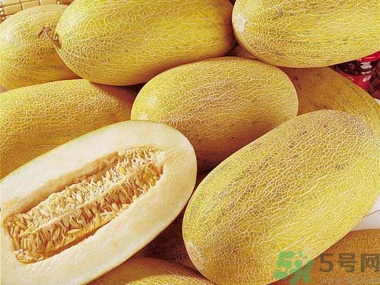 晚上吃哈密瓜會(huì)長(zhǎng)胖嗎？晚上吃哈密瓜真的會(huì)長(zhǎng)胖？