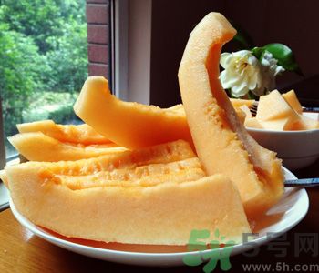 哈密瓜爛了一部分還能吃嗎？哈密瓜切掉爛的部分還可以吃嗎？