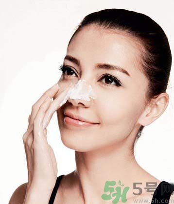 優(yōu)美成分零負擔天然洋甘菊純露噴霧好用嗎？優(yōu)美成分零負擔天然洋甘菊純露噴霧怎么樣？