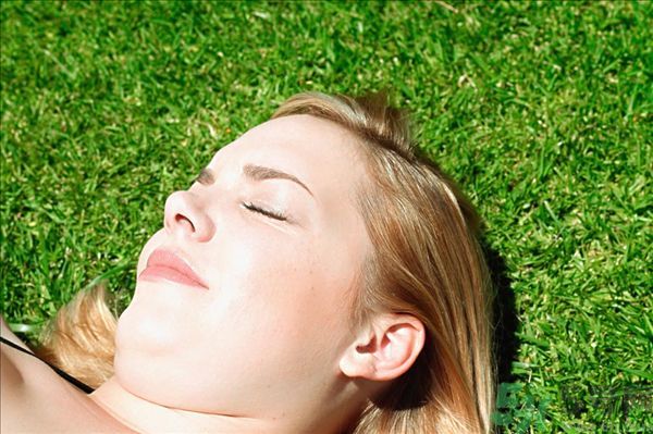 蹺二郎腿臉會(huì)變大嗎？蹺二郎腿會(huì)讓臉變大嗎？