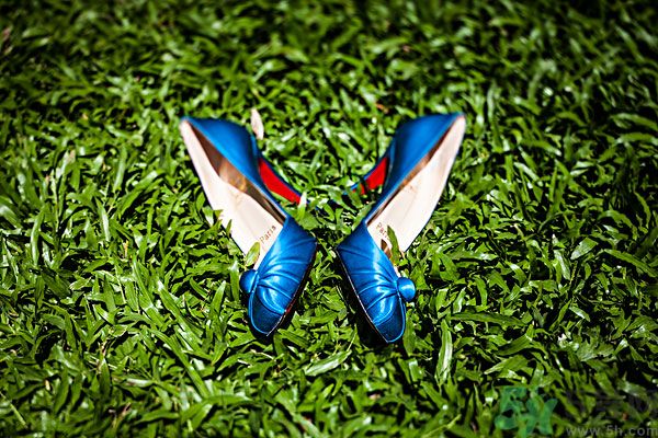 女生第一次高跟鞋的意義？女生什么時候穿高跟鞋？