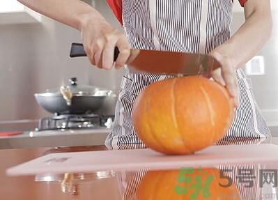 南瓜可以和西紅柿一起吃嗎 ？南瓜可以和番茄一起吃嗎？