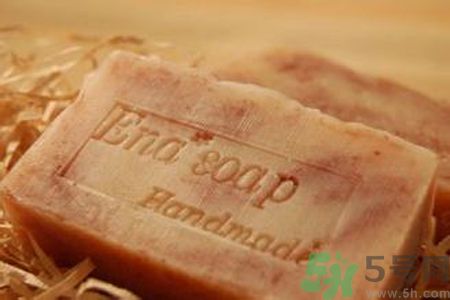 女子母乳做香皂賣 母乳香皂怎么樣？