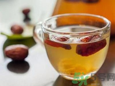 山楂紅棗一起泡水喝好嗎？山楂紅棗一起泡水喝有什么好處？